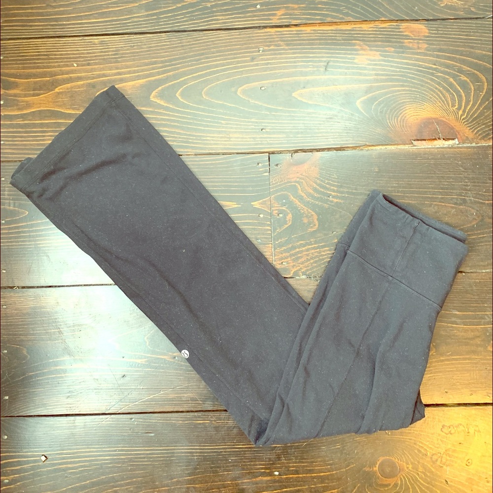 Lululemon yoga pants size 4 regular